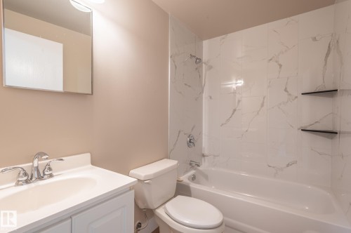 #34 14511 52 St Nw, Edmonton, AB - Indoor Photo Showing Bathroom