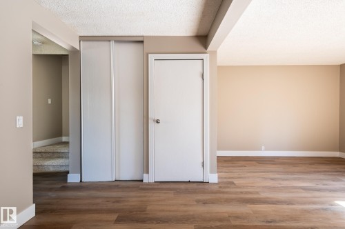 #34 14511 52 St Nw, Edmonton, AB - Indoor Photo Showing Other Room