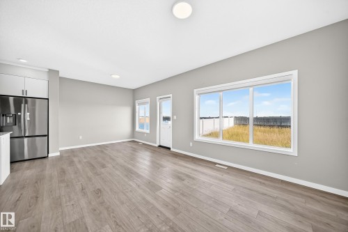 7056 182 Avenue Nw, Edmonton, AB - Indoor