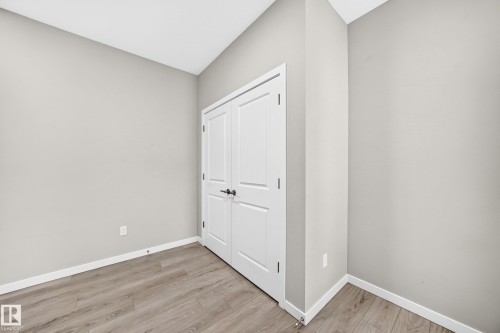 7056 182 Avenue Nw, Edmonton, AB - Indoor Photo Showing Other Room