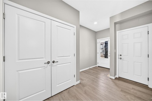 7056 182 Avenue Nw, Edmonton, AB - Indoor Photo Showing Other Room