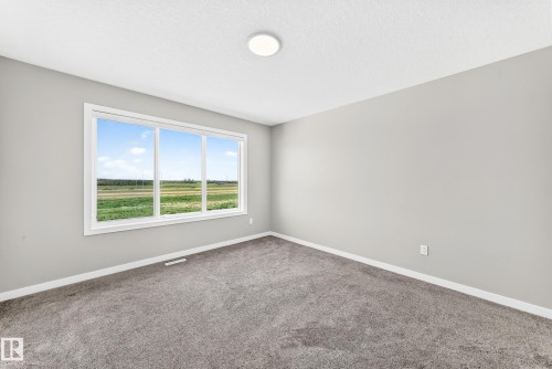 7056 182 Avenue Nw, Edmonton, AB - Indoor Photo Showing Other Room