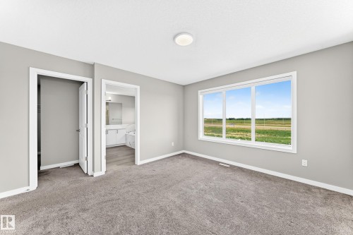7056 182 Avenue Nw, Edmonton, AB - Indoor Photo Showing Other Room