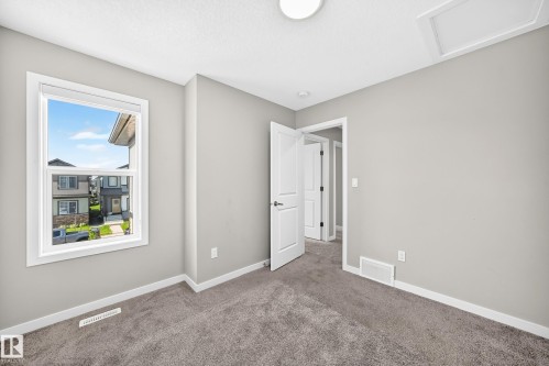7056 182 Avenue Nw, Edmonton, AB - Indoor Photo Showing Other Room