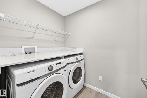 7056 182 Avenue Nw, Edmonton, AB - Indoor Photo Showing Laundry Room