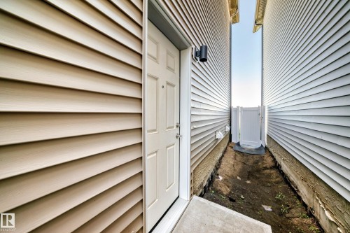 7056 182 Avenue Nw, Edmonton, AB - Outdoor With Exterior