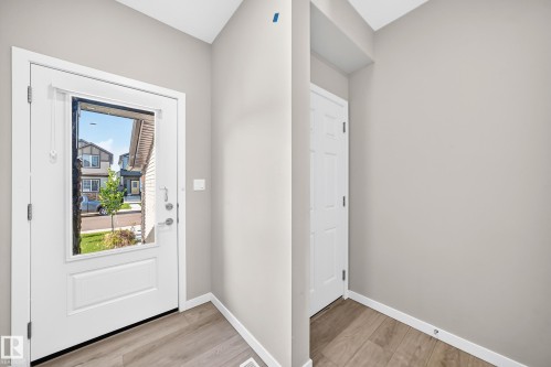 7056 182 Avenue Nw, Edmonton, AB - Indoor Photo Showing Other Room