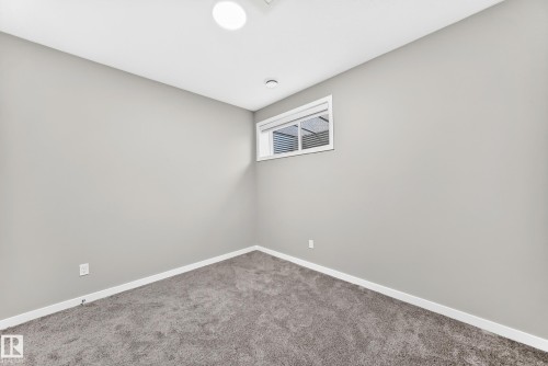 7056 182 Avenue Nw, Edmonton, AB - Indoor Photo Showing Other Room