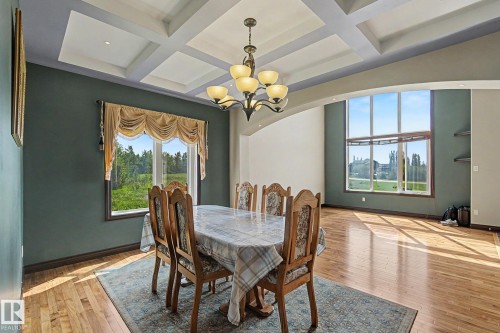 7245 2 Street Sw, Edmonton, AB - Indoor Photo Showing Dining Room