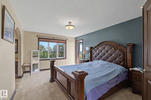 7245 2 Street Sw, Edmonton, AB - Indoor Photo Showing Bedroom
