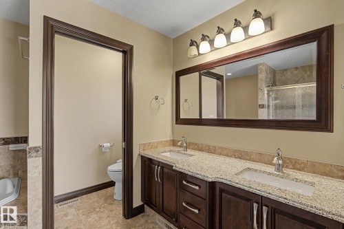 7245 2 Street Sw, Edmonton, AB - Indoor Photo Showing Bathroom