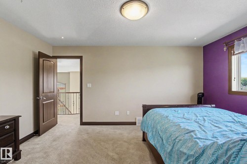 7245 2 Street Sw, Edmonton, AB - Indoor Photo Showing Bedroom