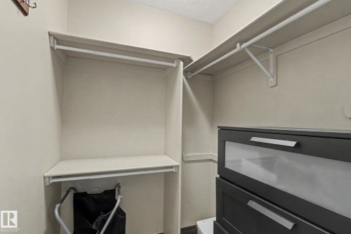 7245 2 Street Sw, Edmonton, AB - Indoor With Storage