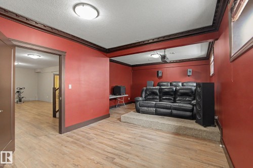 7245 2 Street Sw, Edmonton, AB - Indoor