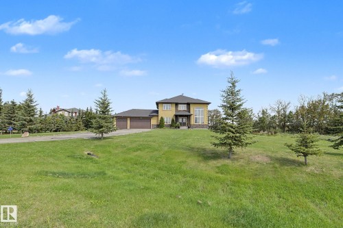 7245 2 Street Sw, Edmonton, AB - Outdoor
