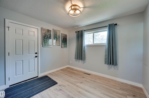16231 96 Avenue Nw, Edmonton, AB - Indoor Photo Showing Other Room