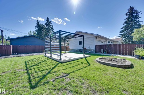 16231 96 Avenue Nw, Edmonton, AB - Outdoor