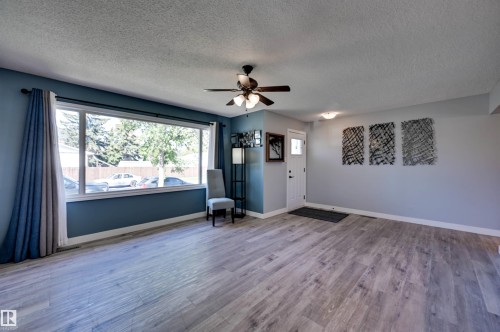 16231 96 Avenue Nw, Edmonton, AB - Indoor