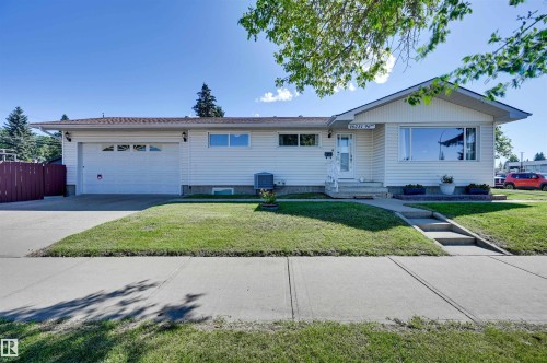 16231 96 Avenue Nw, Edmonton, AB - Outdoor