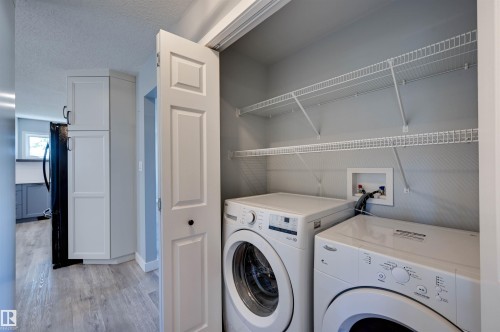 16231 96 Avenue Nw, Edmonton, AB - Indoor Photo Showing Laundry Room