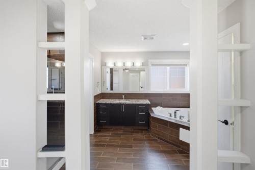 2256 Cameron Ravine Court Nw, Edmonton, AB - Indoor Photo Showing Bathroom