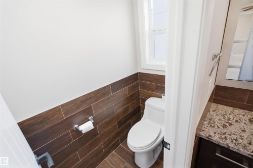 2256 Cameron Ravine Court Nw, Edmonton, AB - Indoor Photo Showing Bathroom