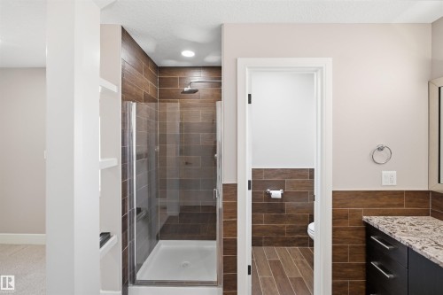2256 Cameron Ravine Court Nw, Edmonton, AB - Indoor Photo Showing Bathroom