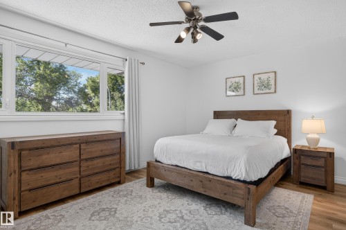 1 Georgia Place, St. Albert, AB - Indoor Photo Showing Bedroom
