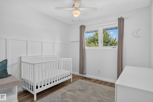 1 Georgia Place, St. Albert, AB - Indoor Photo Showing Bedroom