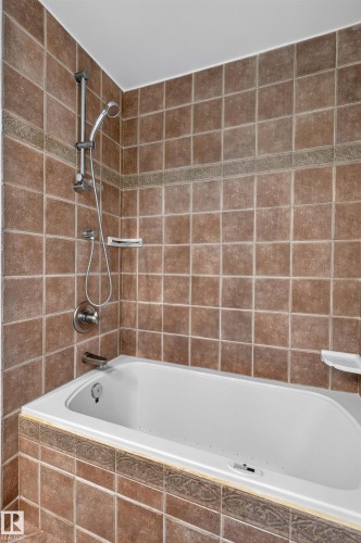 1 Georgia Place, St. Albert, AB - Indoor Photo Showing Bathroom