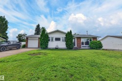 5219 55 Avenue   Mundare, AB T0B 3H0