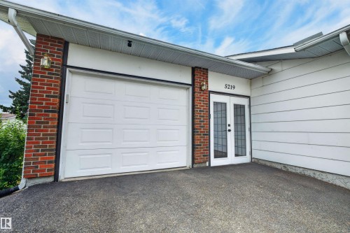 5219 55 Avenue, Mundare, AB - Outdoor With Exterior