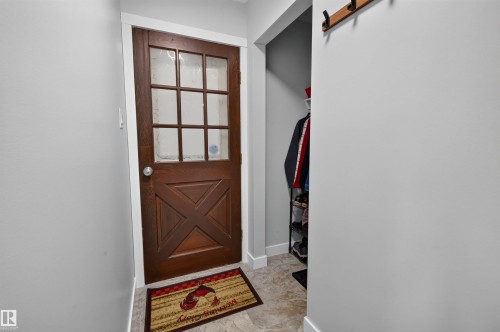 5219 55 Avenue, Mundare, AB - Indoor Photo Showing Other Room