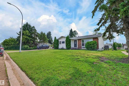 5219 55 Avenue, Mundare, AB - Outdoor