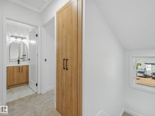 14225 32 Street Nw, Edmonton, AB - Indoor Photo Showing Other Room