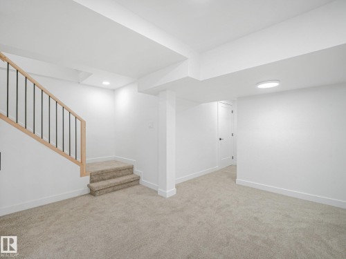 14225 32 Street Nw, Edmonton, AB - Indoor Photo Showing Other Room