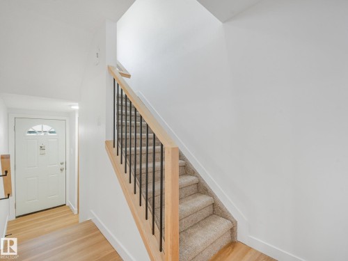 14225 32 Street Nw, Edmonton, AB - Indoor Photo Showing Other Room