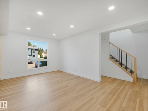 14225 32 Street Nw, Edmonton, AB - Indoor