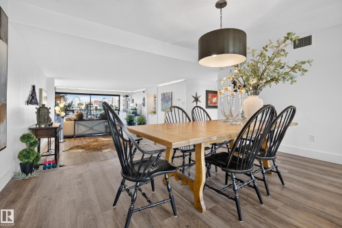 #303 9929 Saskatchewan Dr Nw, Edmonton, AB - Indoor Photo Showing Dining Room