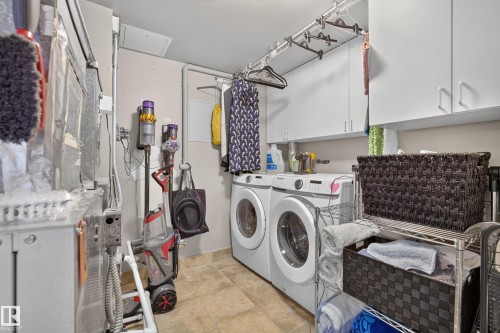 #303 9929 Saskatchewan Dr Nw, Edmonton, AB - Indoor Photo Showing Laundry Room