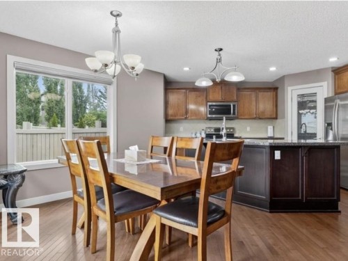 6811 19 Avenue Sw, Edmonton, AB - Indoor Photo Showing Dining Room