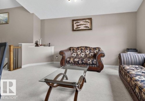 6811 19 Avenue Sw, Edmonton, AB - Indoor