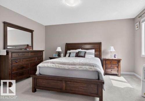 6811 19 Avenue Sw, Edmonton, AB - Indoor Photo Showing Bedroom
