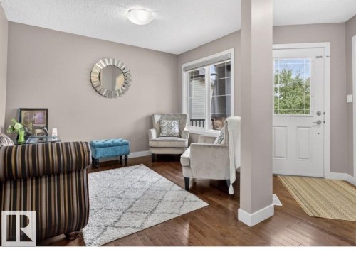 6811 19 Avenue Sw, Edmonton, AB - Indoor