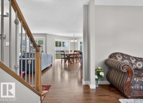 6811 19 Avenue Sw, Edmonton, AB - Indoor Photo Showing Other Room