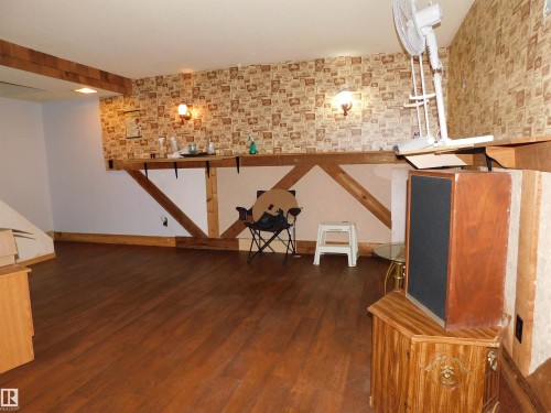213 Habitat Crescent Nw, Edmonton, AB - Indoor Photo Showing Other Room