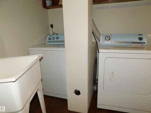 213 Habitat Crescent Nw, Edmonton, AB - Indoor Photo Showing Laundry Room