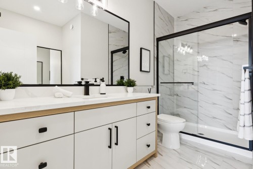 490 Robinson Boulevard, Leduc, AB - Indoor Photo Showing Bathroom