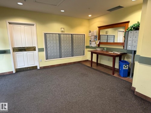 #402 78 Mckenney Av, St. Albert, AB - Indoor Photo Showing Other Room