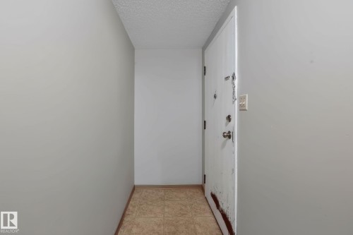 #101 10842 107 St Nw, Edmonton, AB - Indoor Photo Showing Other Room